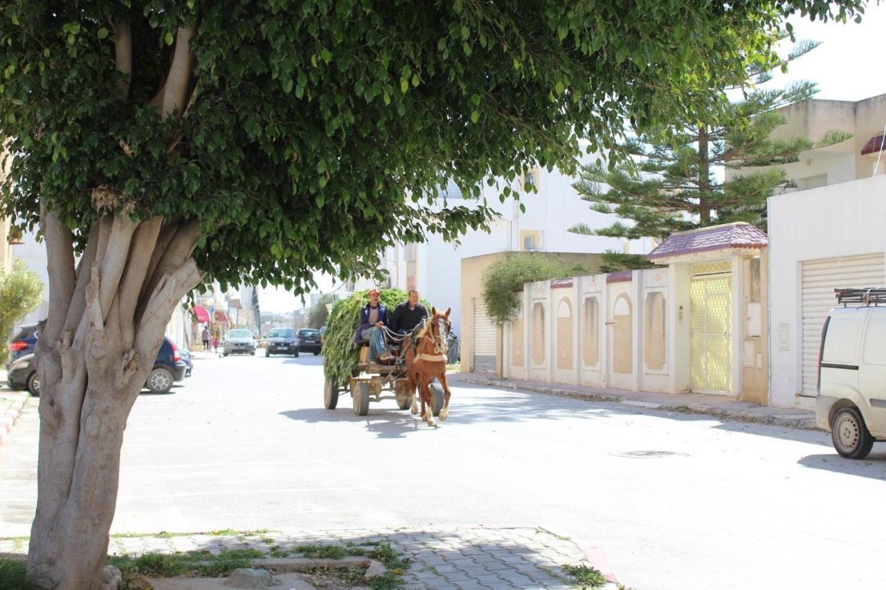 Apartment Tunis 1 Near Airport 艾尔亚奈 外观 照片